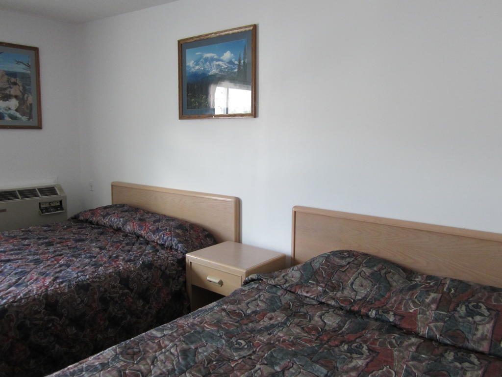 Oasis Hotel Cache Creek Rum bild