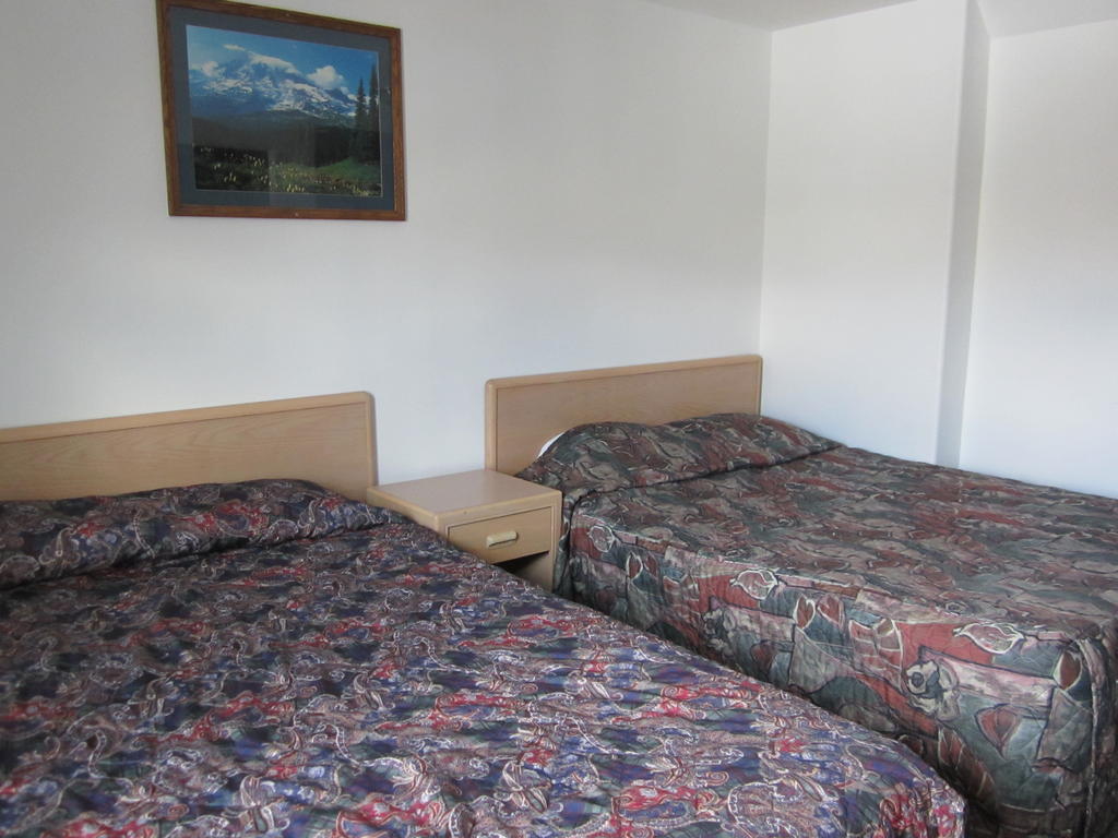 Oasis Hotel Cache Creek Rum bild